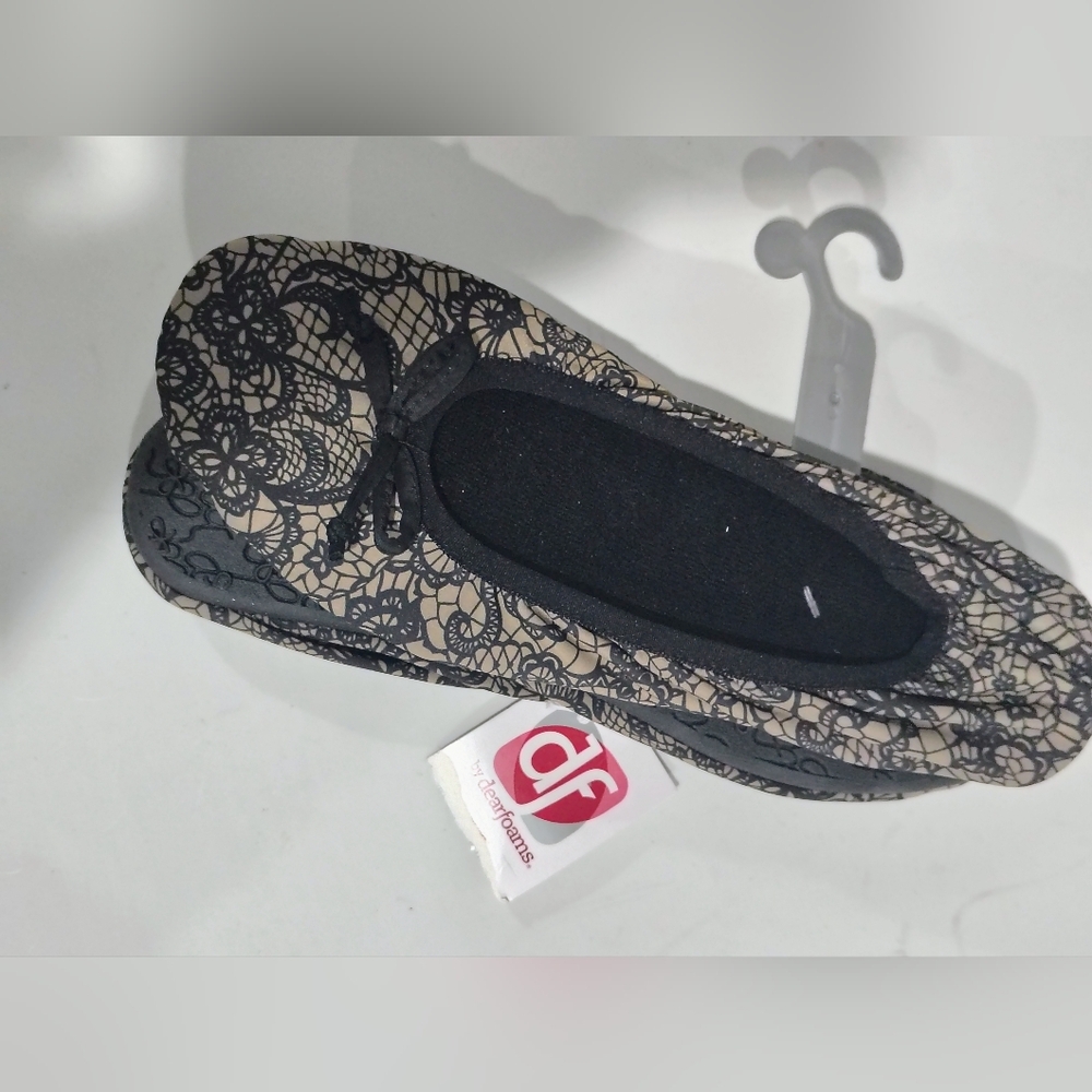 Dearfoams Black and Cream Lace Slippers XL 11/12 NWT